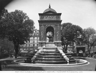 Platz und Brunnen der Unschuldigen, 1547 von Pierre Lescot